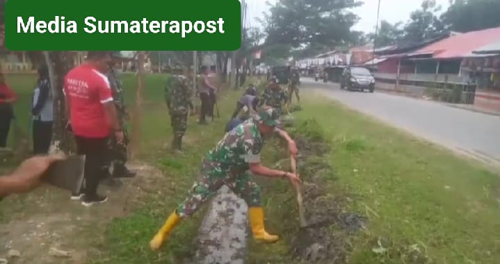 Hari Juang TNI AD ke-78, Personel Koramil 08/Rantau Karya Bhakti di Desa Alur Cucur Hari Juang TNI AD ke-78, Personel Koramil 08/Rantau Karya Bhakti di Desa Alur Cucur