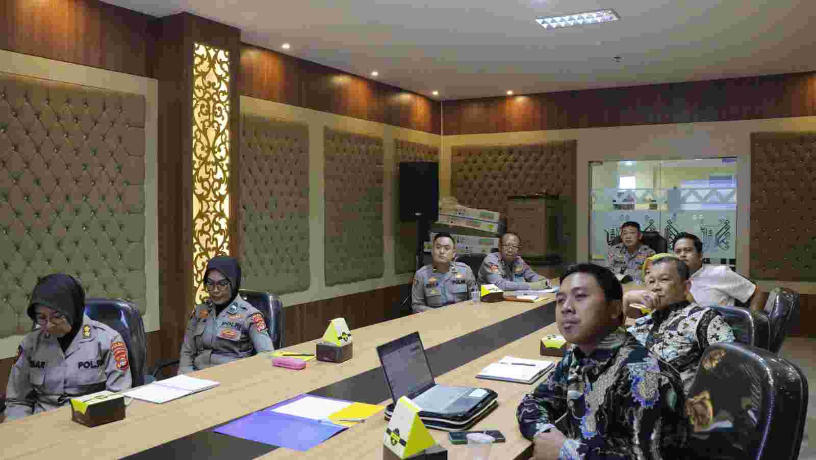 IIB Darmajaya Bahas Draft Kerjasama dengan Polda Lampung IIB Darmajaya Bahas Draft Kerjasama dengan Polda Lampung