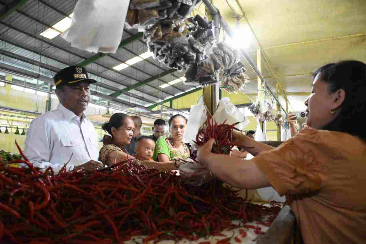 Bupati Sergai Tinjau Stabilitas Harga Pangan Jelang Nataru di Pasar Rakyat Sei Rampah Bupati Sergai Tinjau Stabilitas Harga Pangan Jelang Nataru di Pasar Rakyat Sei Rampah