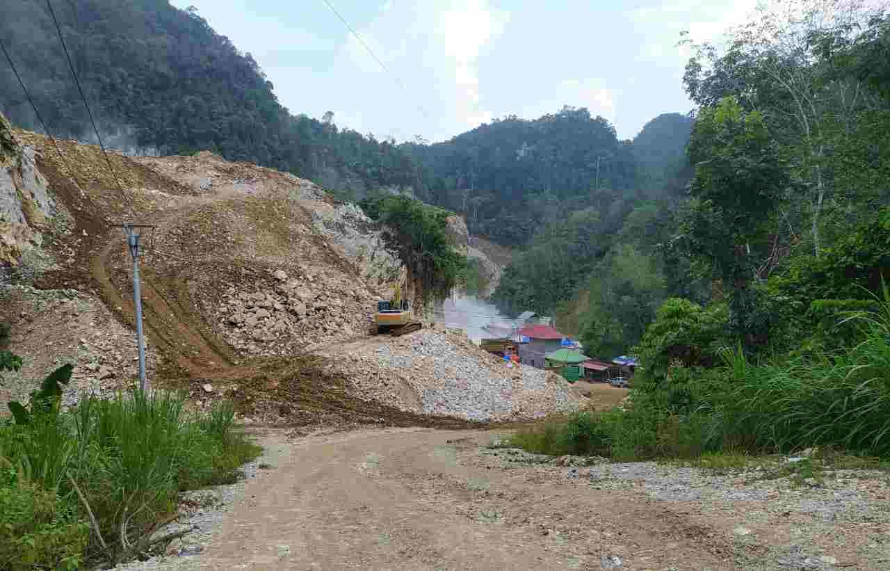 Diduga Peledakan Batu Kalsium Tanpa Izin Makan Korban Jiwa Diduga Peledakan Batu Kalsium Tanpa Izin Makan Korban Jiwa