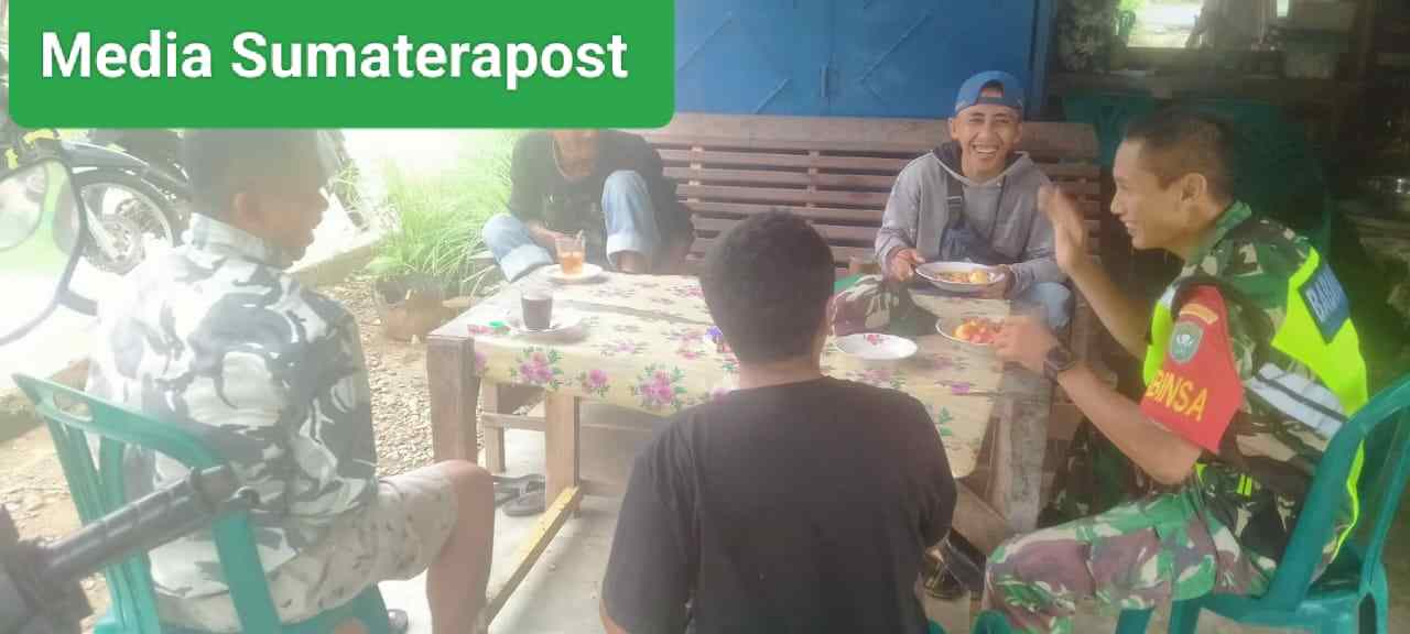 Sertu Arif Gunawan Komsos di Desa Tjg Gelumpang Kecamatan Sekerak Sertu Arif Gunawan Komsos di Desa Tjg Gelumpang Kecamatan Sekerak