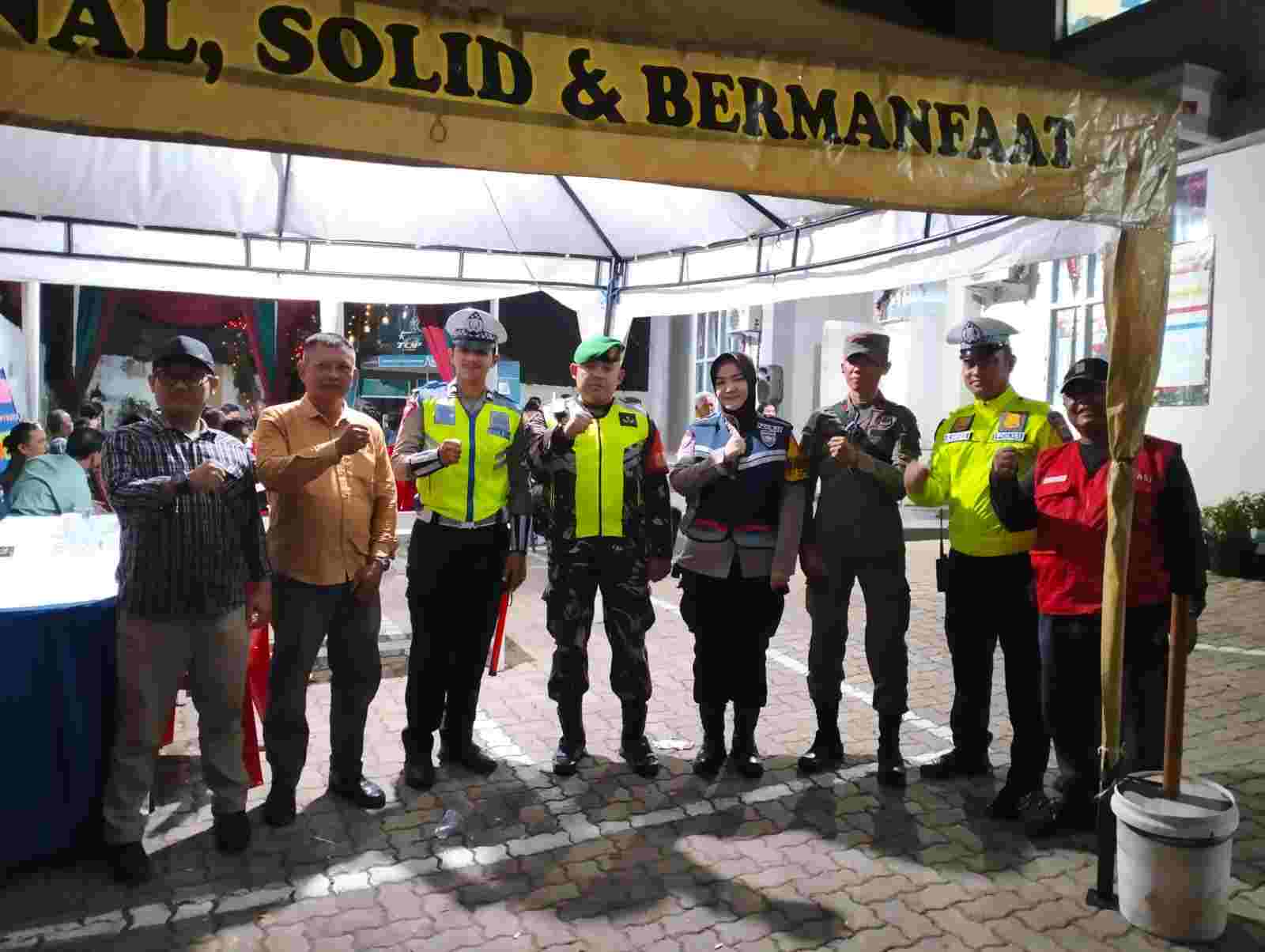 Sinergitas Wujudkan Keamanan dan Kenyamanan Malam Natal di Bandar Lampung Sinergitas Wujudkan Keamanan dan Kenyamanan Malam Natal di Bandar Lampung