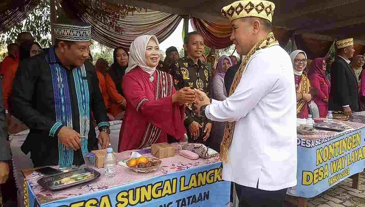 Bupati Dendi Ramadhona Apresiasi Festival Adat dan Budaya Kec. Gedong Tataan Bupati Dendi Ramadhona Apresiasi Festival Adat dan Budaya Kec. Gedong Tataan