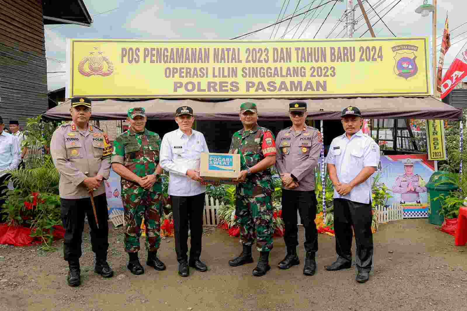 Pastikan Kesiapan Petugas, Sabar AS Tinjau Pos Keamanan Nataru Pastikan Kesiapan Petugas, Sabar AS Tinjau Pos Keamanan Nataru