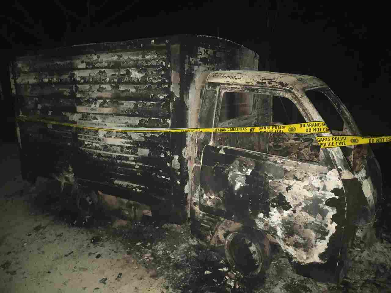 Mobil Box Carry Terbakar di Rest Area Tol, Identitas Pemilik Misterius Mobil Box Carry Terbakar di Rest Area Tol, Identitas Pemilik Misterius