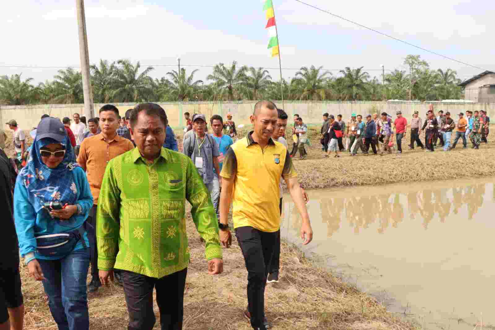 Bupati Darma Wijaya Gelar Lomba Mancing Gratis, Sambut HUT Ke-20 Kabupaten Sergai Bupati Darma Wijaya Gelar Lomba Mancing Gratis, Sambut HUT Ke-20 Kabupaten Sergai
