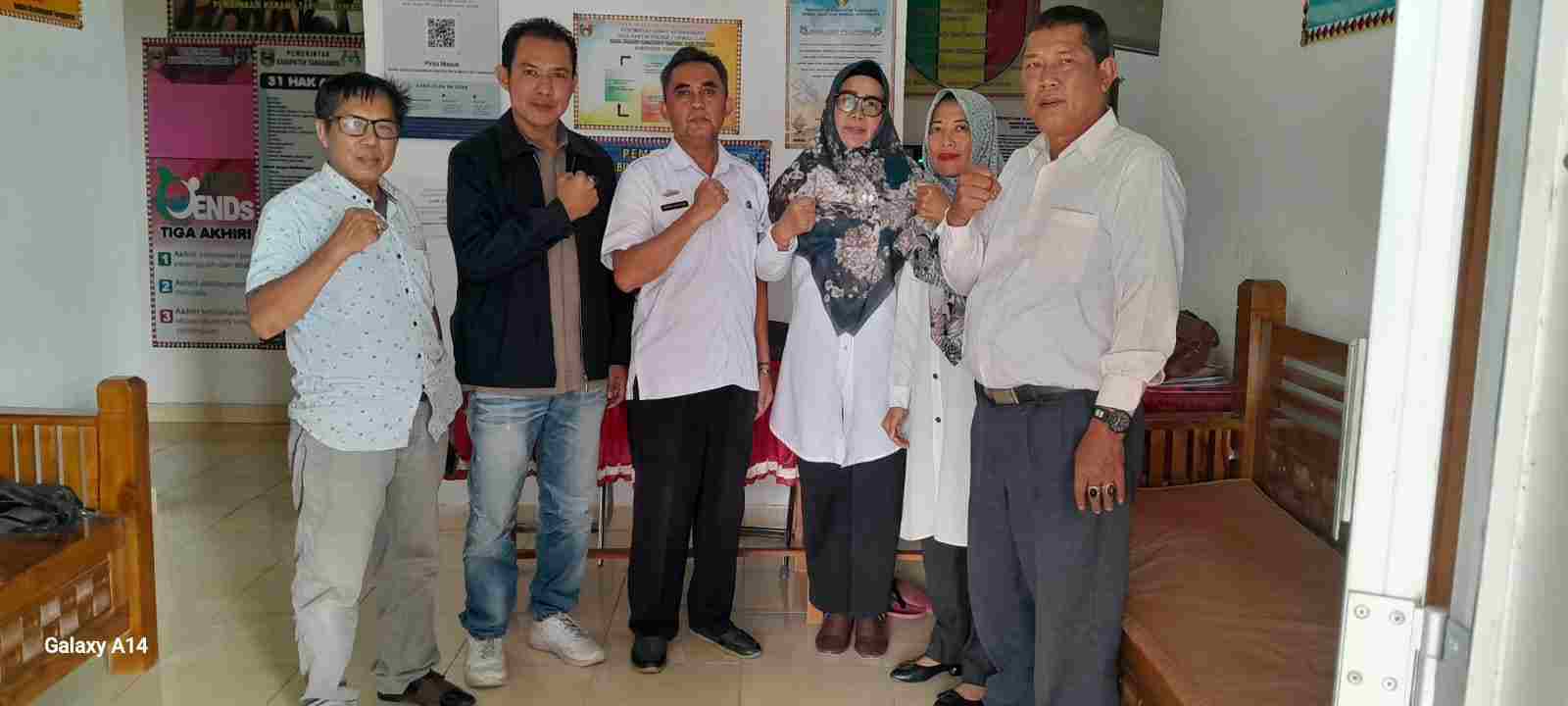 Kesbangpol Tanggamus Resmikan Keberadaan GWI DPC Tanggamus Propinsi Lampung Kesbangpol Tanggamus Resmikan Keberadaan GWI DPC Tanggamus Propinsi Lampung