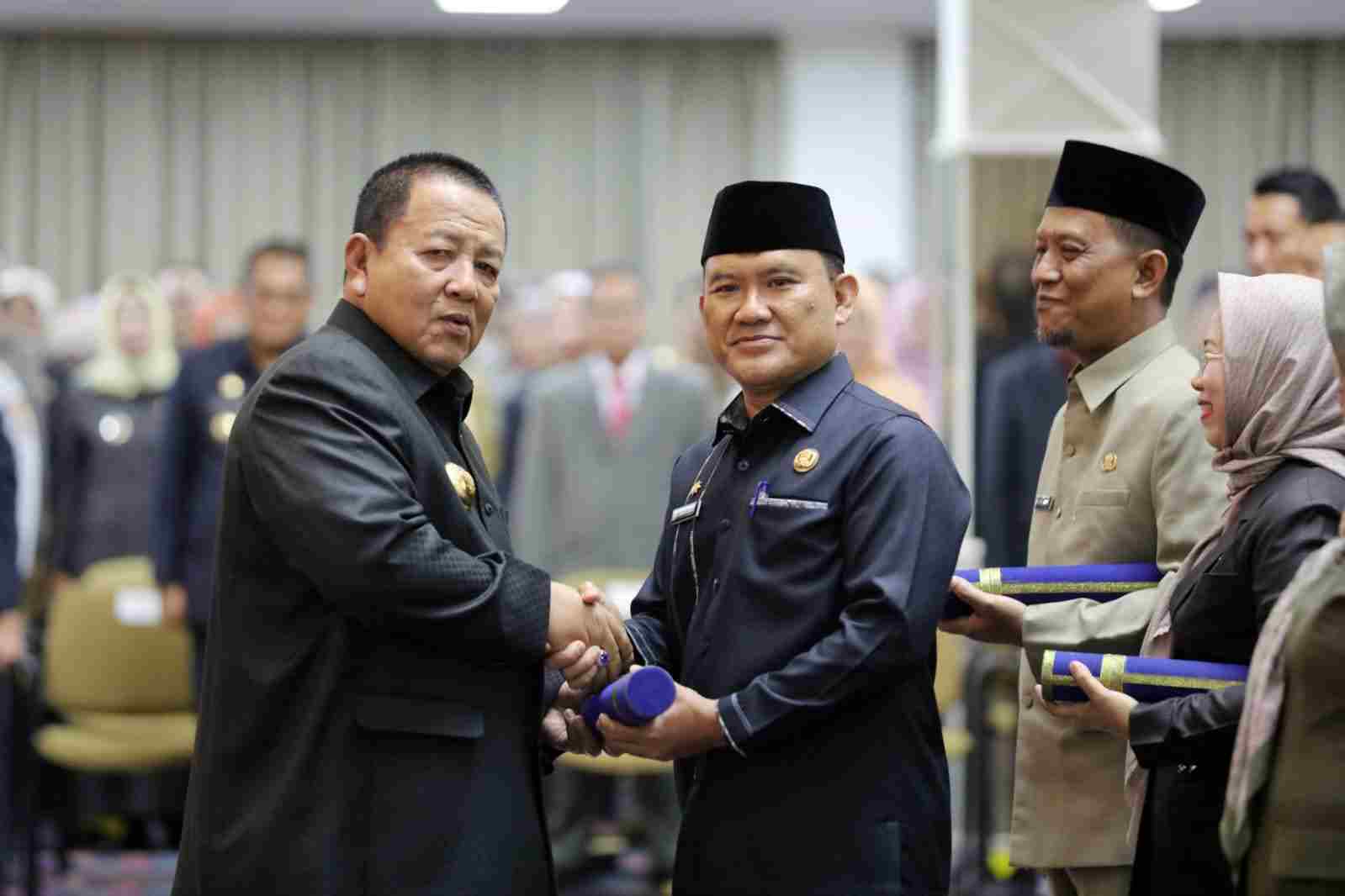 Gubernur Arinal Lantik Ratusan Pejabat di Lingkungan Pemprov Lampung Gubernur Arinal Lantik Ratusan Pejabat di Lingkungan Pemprov Lampung