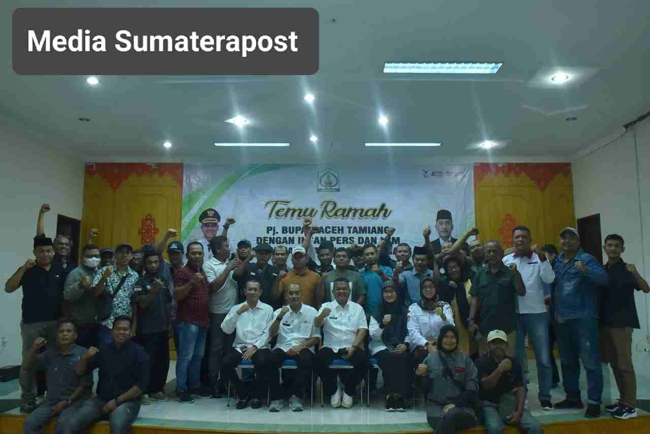 PJ.Bupati Aceh Tamiang Temu Ramah dengan Insan Pers dan LSM PJ.Bupati Aceh Tamiang Temu Ramah dengan Insan Pers dan LSM