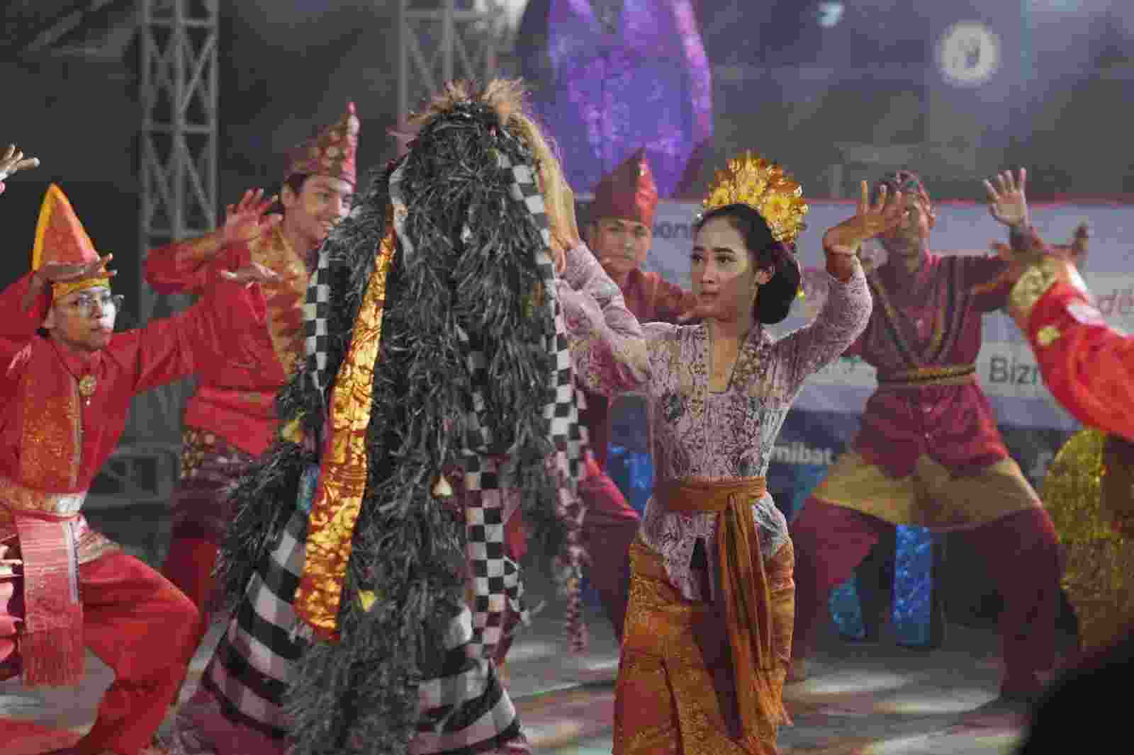 Gelaran Budaya Nusantara Warnai Semarak Inagurasi Mibat IIB Darmajaya Gelaran Budaya Nusantara Warnai Semarak Inagurasi Mibat IIB Darmajaya