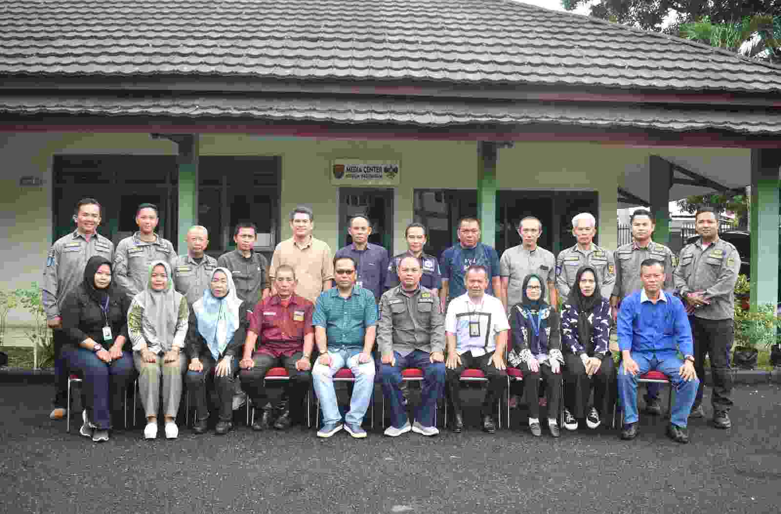 Korem 043/Gatam Gelar Syukuran HUT Ke-73 Penerangan TNI AD Korem 043/Gatam Gelar Syukuran HUT Ke-73 Penerangan TNI AD