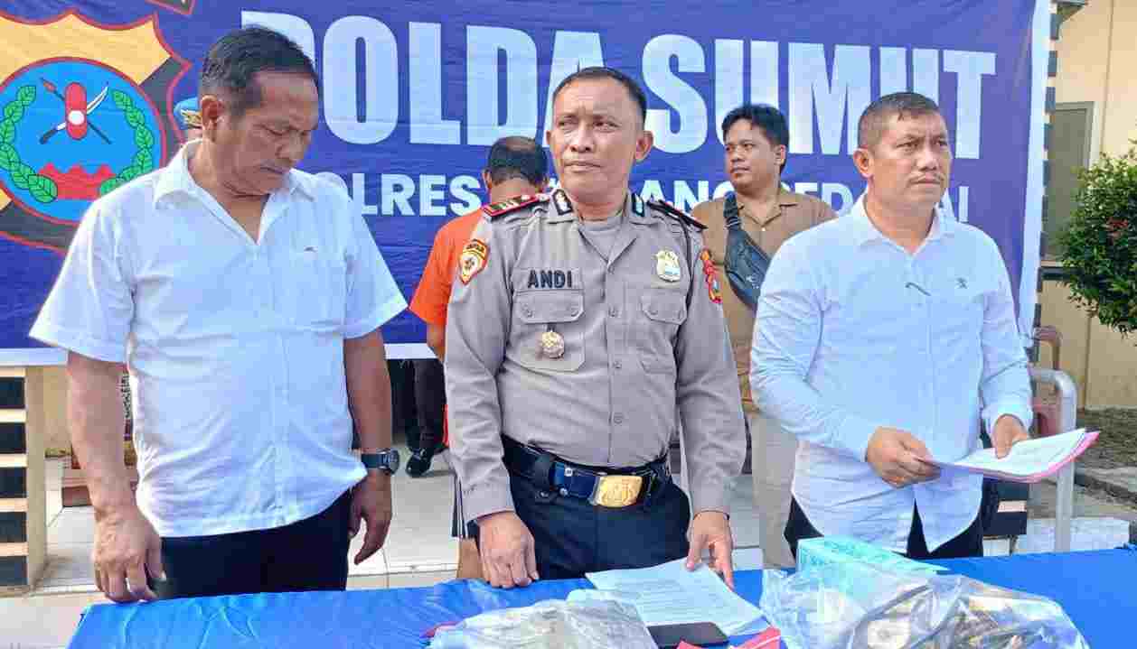 Mencoba Kelabui Polisi, Tersangka NM Ditetapkan dengan Tuduhan Pembunuhan Istri Mencoba Kelabui Polisi, Tersangka NM Ditetapkan dengan Tuduhan Pembunuhan Istri