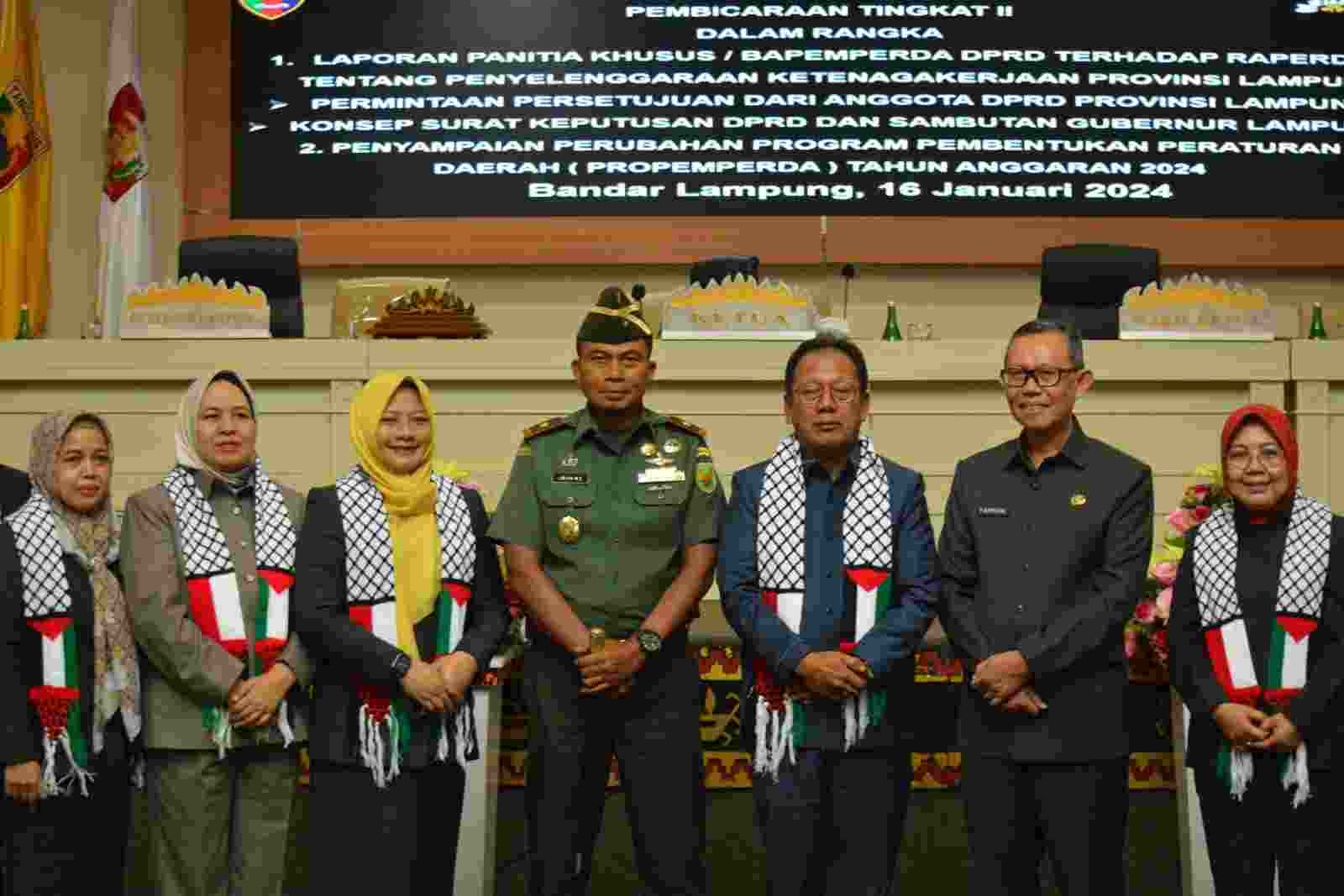 Hadiri Rapat Paripurna DPRD, Danrem Sampaikan Apresiasi Atas Perubahan Propemperda TA 2024 Hadiri Rapat Paripurna DPRD, Danrem Sampaikan Apresiasi Atas Perubahan Propemperda TA 2024