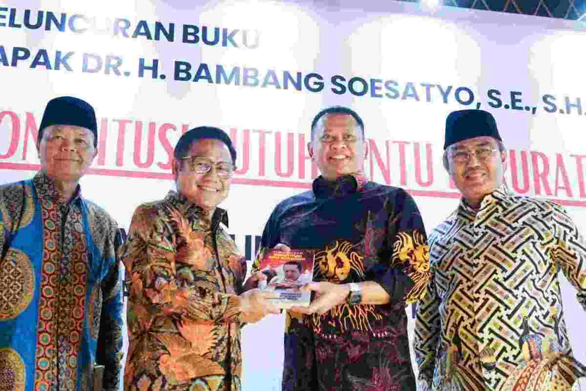 Rilis Buku “Konstitusi Butuh Pintu Darurat”, Ketua MPR RI Tegaskan Hargai Keputusan MK Rilis Buku “Konstitusi Butuh Pintu Darurat”, Ketua MPR RI Tegaskan Hargai Keputusan MK