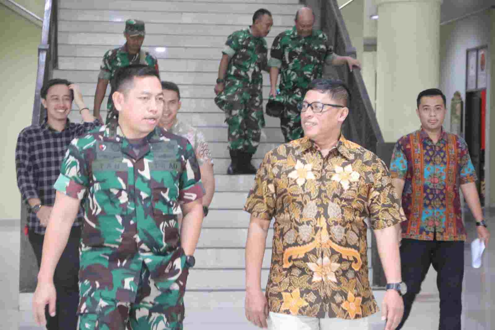 Perkokoh Sinergitas, Dandim 0410/KBL Kunjungi DPRD Kota Bandar Lampung Perkokoh Sinergitas, Dandim 0410/KBL Kunjungi DPRD Kota Bandar Lampung