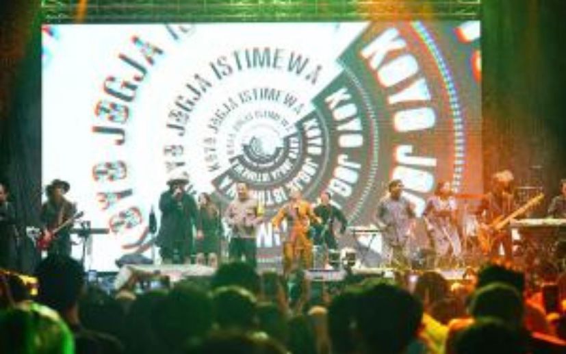 Hadiri Acara Jogja Asik, Kapolri Ajak Warga Jaga Kesatuan dan Persatuan Bangsa Hadiri Acara Jogja Asik, Kapolri Ajak Warga Jaga Kesatuan dan Persatuan Bangsa