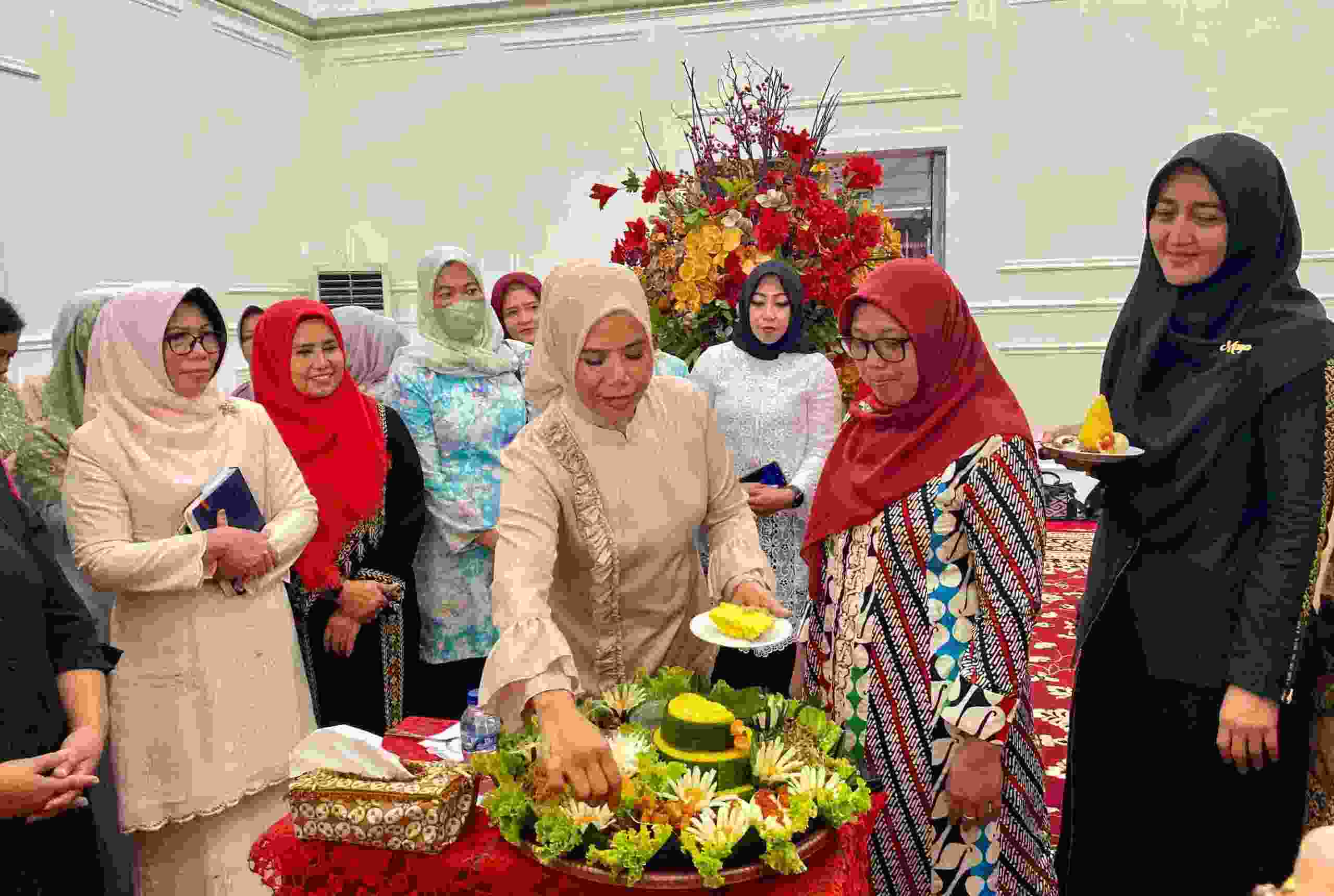 Ketua TP-PKK Kabupaten Sergai Resmikan Gedung Baru di Sei Rampah Ketua TP-PKK Kabupaten Sergai Resmikan Gedung Baru di Sei Rampah