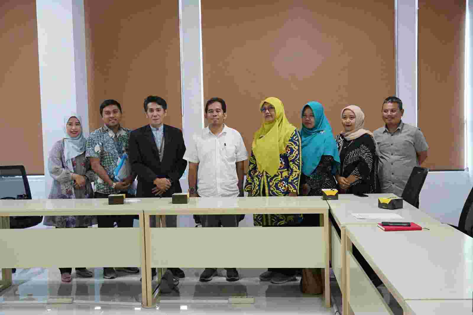 Filkom dan FDHP Darmajaya Jalin Kerjasama Tri Darma Perguruan Tinggi dengan SMKN 1 Negerikaton Filkom dan FDHP Darmajaya Jalin Kerjasama Tri Darma Perguruan Tinggi dengan SMKN 1 Negerikaton