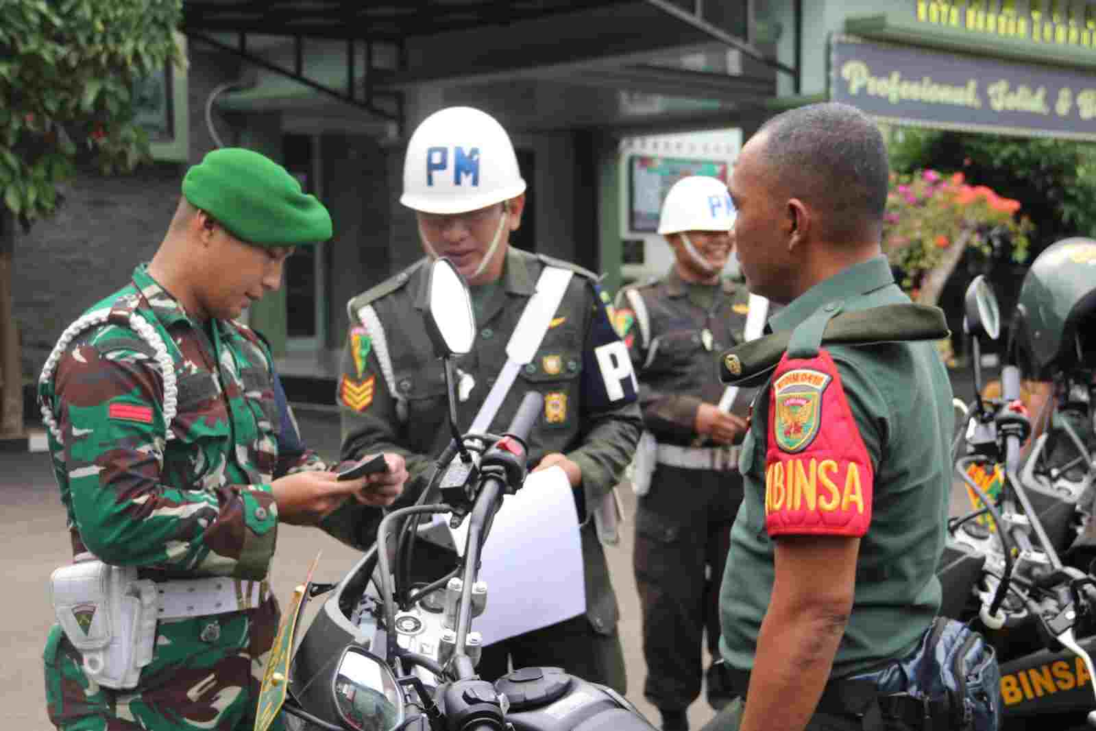 Kodim 0410/KBL bersama Polisi Militer Lakukan Pemeriksaan Kelengkapan Kendaraan Personil Kodim 0410/KBL bersama Polisi Militer Lakukan Pemeriksaan Kelengkapan Kendaraan Personil