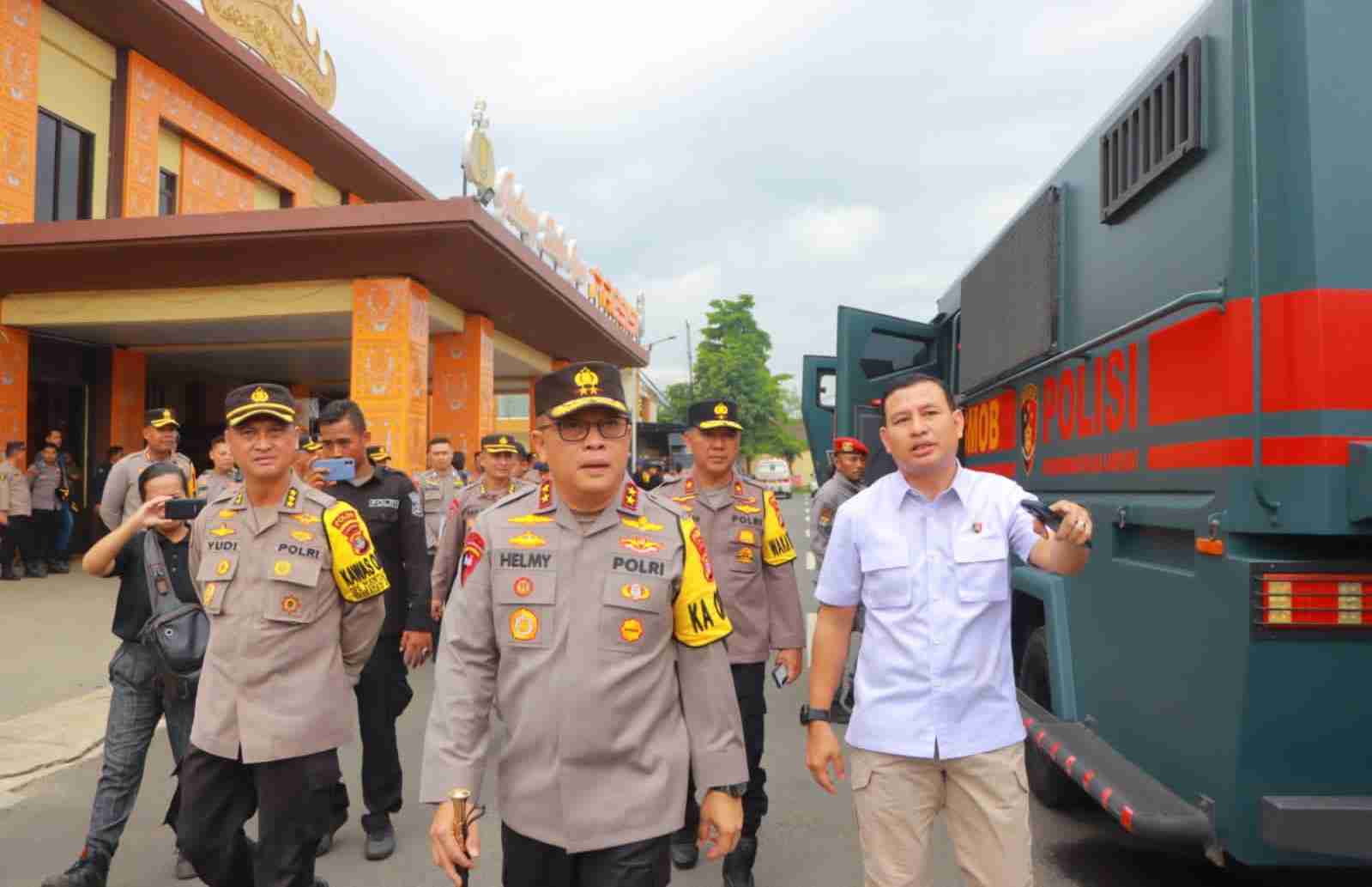 Cek Rantis, Kapolda: Seluruh Rantis Siap Dukung Pengamanan Pemilu Cek Rantis, Kapolda: Seluruh Rantis Siap Dukung Pengamanan Pemilu