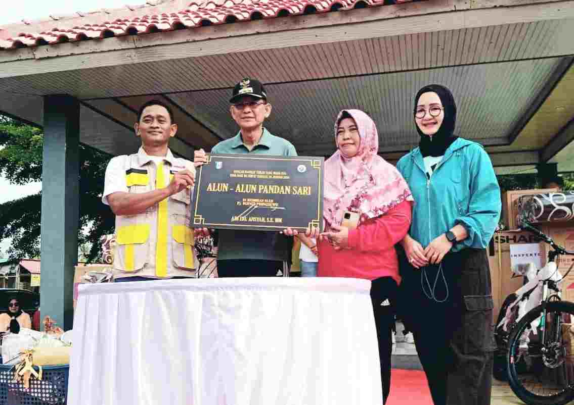 Pj. Bupati Adi Erlansyah Resmikan Alun-alun Pandansari Pj. Bupati Adi Erlansyah Resmikan Alun-alun Pandansari