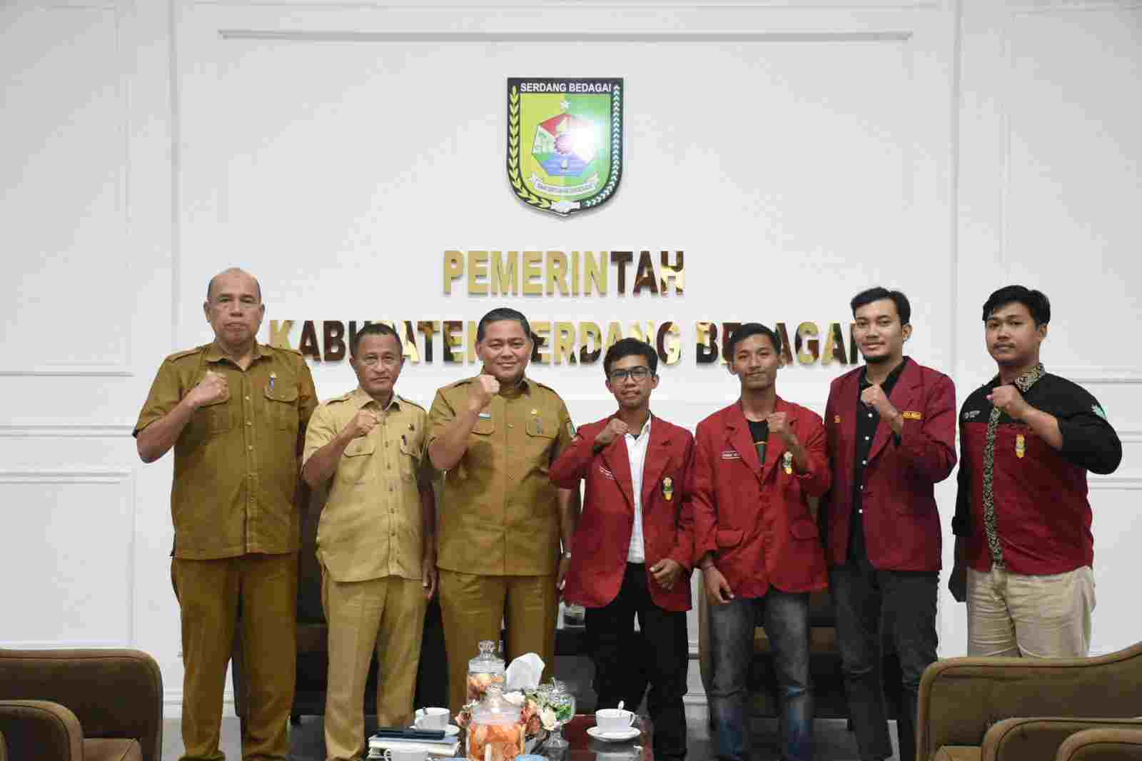 Terima Sejumlah Pihak, Bupati Sergai Kembali Gelar Audiensi Terima Sejumlah Pihak, Bupati Sergai Kembali Gelar Audiensi