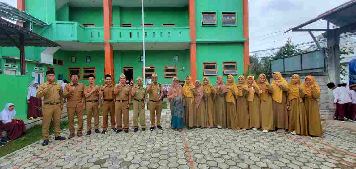 SDIT Smart Qur’ani Lambar Gandeng DLH Sosialisasi Pentingnya Menjaga Kebersihan SDIT Smart Qur’ani Lambar Gandeng DLH Sosialisasi Pentingnya Menjaga Kebersihan