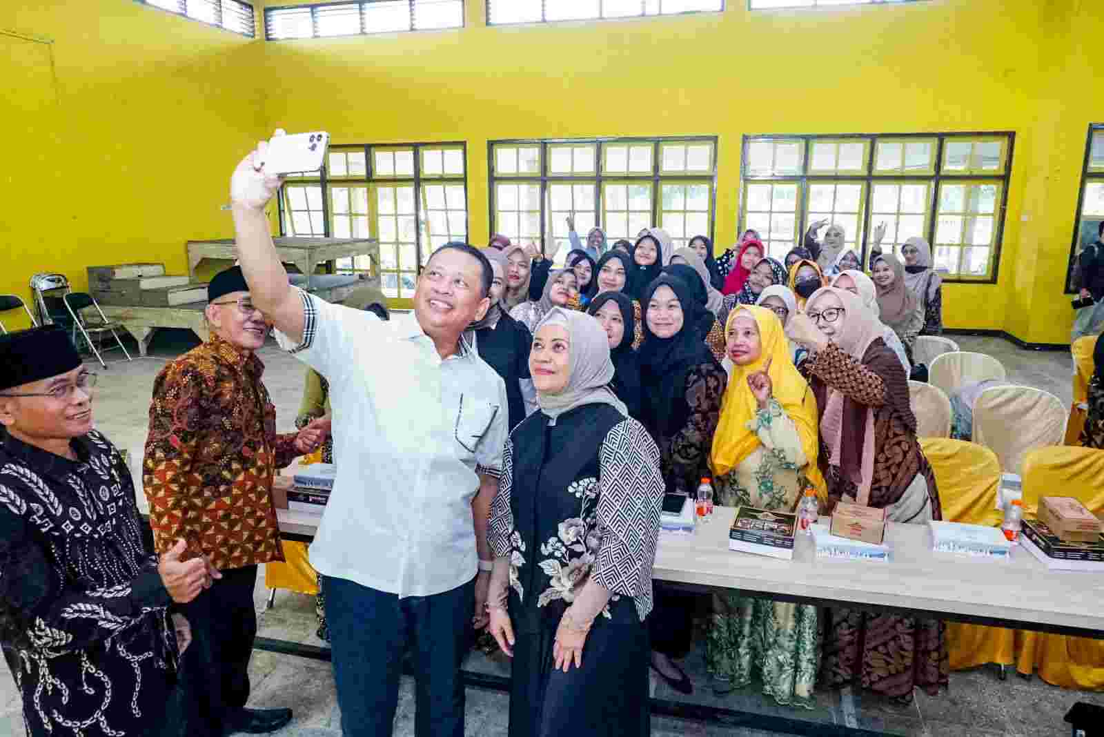 Temui Kader LDII, Ketua MPR RI Bamsoet Ajak Tolak Isu SARA dalam Pemilu Temui Kader LDII, Ketua MPR RI Bamsoet Ajak Tolak Isu SARA dalam Pemilu