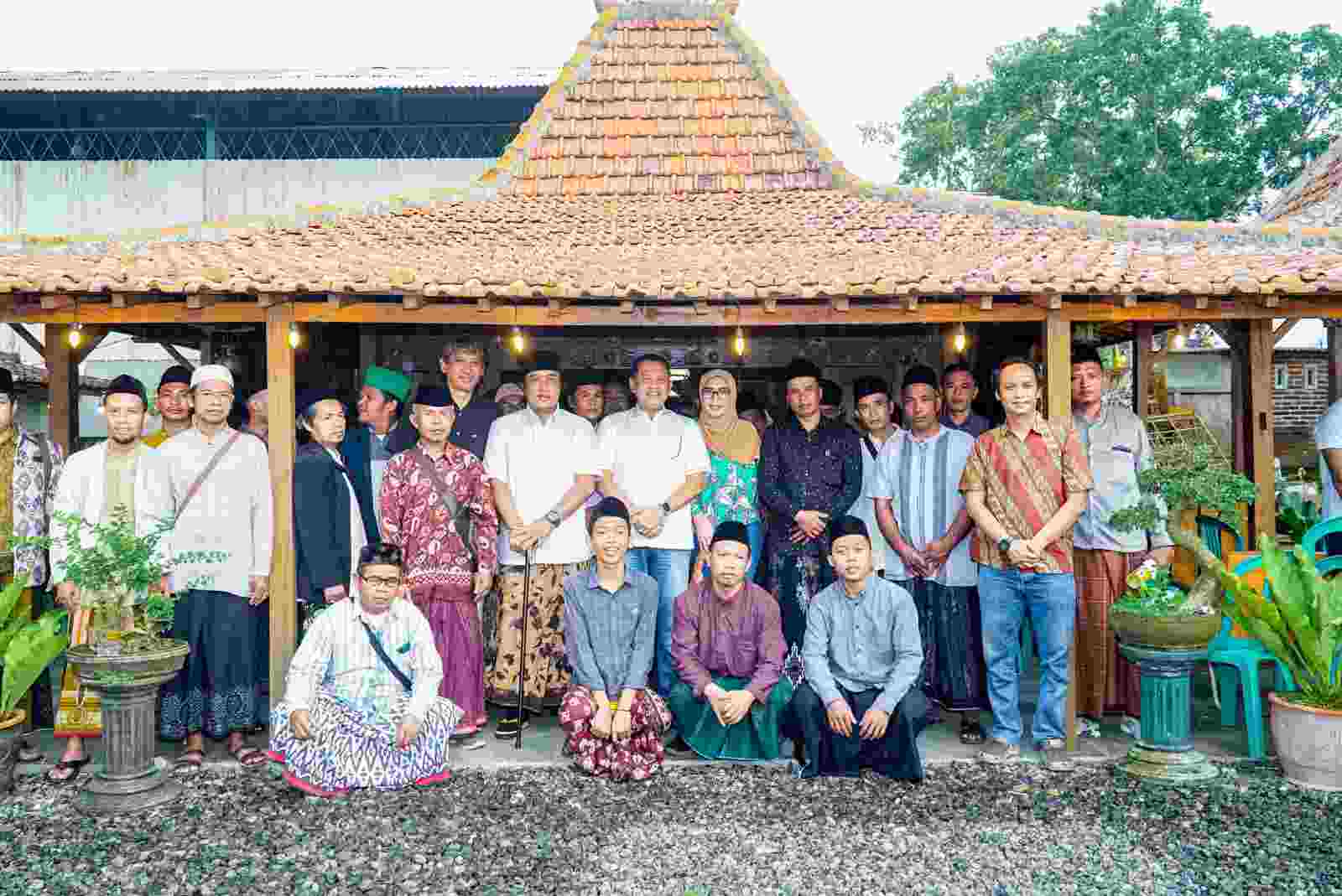 Ketua MPR RI: Jangan Politisasi Agama Demi Kekuasaan Ketua MPR RI: Jangan Politisasi Agama Demi Kekuasaan