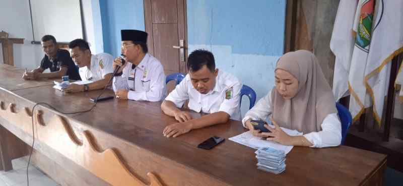 507 KPM Warga Desa Way Layap Mendapatkan Bantuan Beras 10 Kg dari BPN 507 KPM Warga Desa Way Layap Mendapatkan Bantuan Beras 10 Kg dari BPN