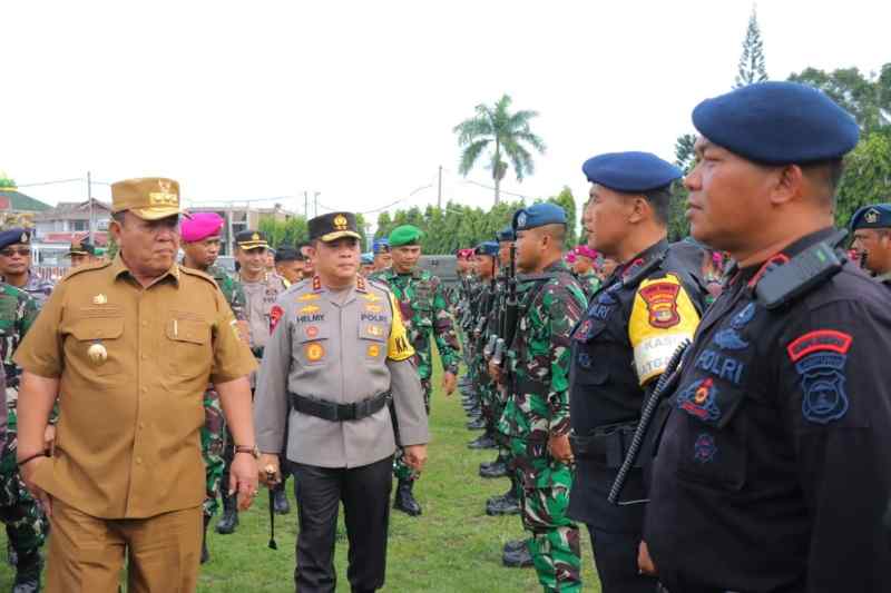 Apel TNI Polri dalam Rangka Kesiapan Pemilu 2024 dan Siaga Bencana Apel TNI Polri dalam Rangka Kesiapan Pemilu 2024 dan Siaga Bencana