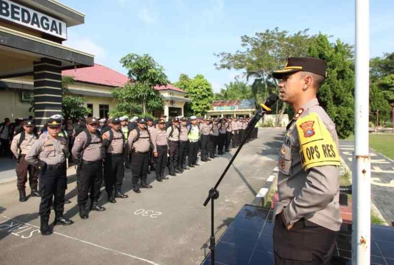 Pimpin Apel Kesiapan PAM Pemilu 2024, Kapolres Sergai Ingatkan Personel Untuk Proaktif Jangan Apatis Pimpin Apel Kesiapan PAM Pemilu 2024, Kapolres Sergai Ingatkan Personel Untuk Proaktif Jangan Apatis