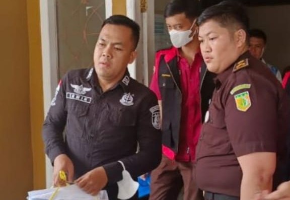 Kejaksaan Negeri Kaur Kembali Geledah Kantor Dinas PMD Kaur Kejaksaan Negeri Kaur Kembali Geledah Kantor Dinas PMD Kaur