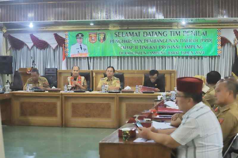 Pj Bupati Drs. Nukman Bangga, Lampung Barat lolos Tahap II PPD Tingkat Provinsi Lampung Pj Bupati Drs. Nukman Bangga, Lampung Barat lolos Tahap II PPD Tingkat Provinsi Lampung
