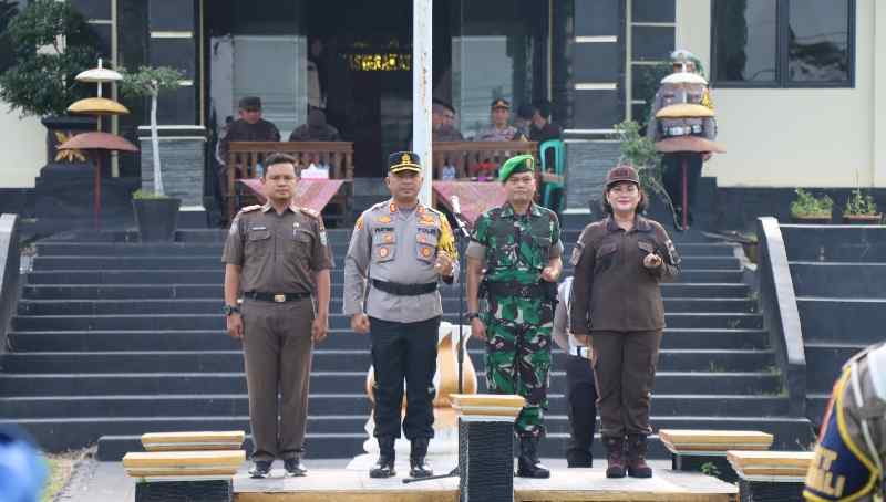 Menjelang Pemilu 2024, TNI Polri Kajari dan Pol PP Gelar Apel 4 Pilar Menjelang Pemilu 2024, TNI Polri Kajari dan Pol PP Gelar Apel 4 Pilar