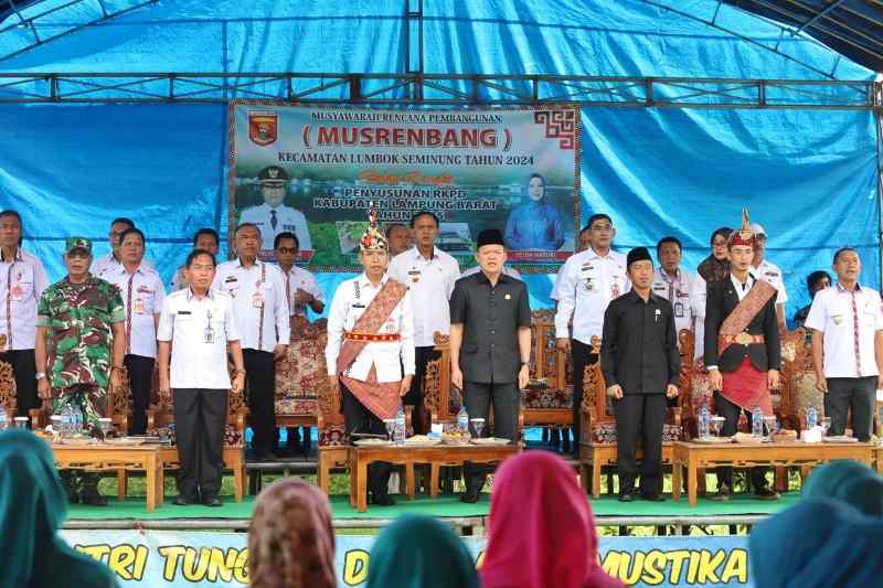 Ismet Inoni Buka Musrenbang di Dua Kecamatan: Usulkan Usulan Prioritas Ismet Inoni Buka Musrenbang di Dua Kecamatan: Usulkan Usulan Prioritas