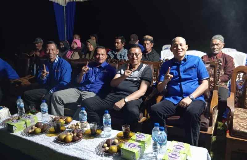 Sabar AS Dampingi Ir H Mulyadi Kampanye Akbar di Pasaman Sabar AS Dampingi Ir H Mulyadi Kampanye Akbar di Pasaman