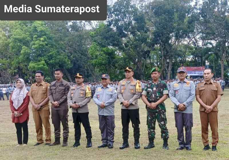 Apel Siaga Pamsung dan Pamtaksung Serta Penyerahan Personil Linmas Pada Pemilu 2024 Apel Siaga Pamsung dan Pamtaksung Serta Penyerahan Personil Linmas Pada Pemilu 2024