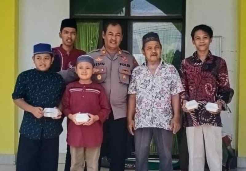 Polsek Bosar Maligas Curhat Bersama Warga untuk Terima Kritik dan Saran Polsek Bosar Maligas Curhat Bersama Warga untuk Terima Kritik dan Saran