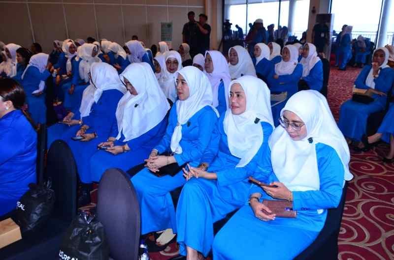 Ketum Andi Dasmawati, Ini Tugas IKWI Menjadi Agen Perubahan dalam Penghapusan KDRT Ketum Andi Dasmawati, Ini Tugas IKWI Menjadi Agen Perubahan dalam Penghapusan KDRT