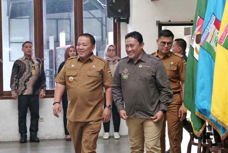 Gubernur Arinal Terima Kunker Wagub Edy Pratowo dalam Rangka Mempelajari Kesuksesan Lampung Gubernur Arinal Terima Kunker Wagub Edy Pratowo dalam Rangka Mempelajari Kesuksesan Lampung