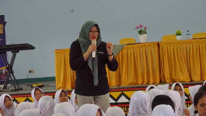 Ratusan Pelajar SMAN 2 Kalianda Mengenal Dunia Luar bersama Tim IO Darmajaya Ratusan Pelajar SMAN 2 Kalianda Mengenal Dunia Luar bersama Tim IO Darmajaya