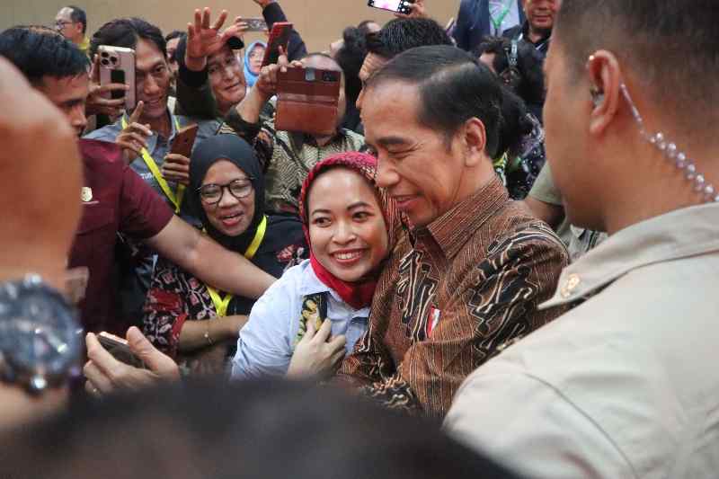 Jokowi Akhirnya Teken Perpres Publisher Right untuk Dukung Jurnalisme Berkualitas Jokowi Akhirnya Teken Perpres Publisher Right untuk Dukung Jurnalisme Berkualitas