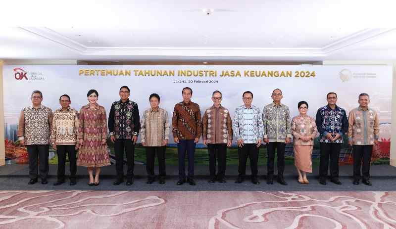 Sektor Jasa Keuangan yang Kuat & Stabil Untuk Mendukung Pertumbuhan Ekonomi yang Berkelanjutan Sektor Jasa Keuangan yang Kuat & Stabil Untuk Mendukung Pertumbuhan Ekonomi yang Berkelanjutan