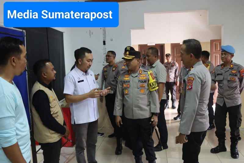 Kapolres AKBP Muhammad Yanis Pengecekan Rekapitulasi di Karang Baru Kapolres AKBP Muhammad Yanis Pengecekan Rekapitulasi di Karang Baru