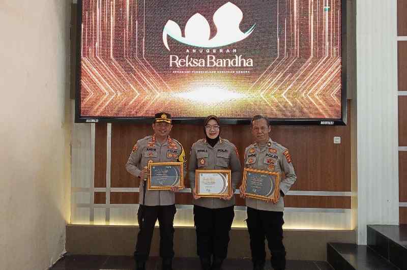 Polda Lampung Mendapatkan 3 Kategori Penghargaan Anugrah Reksa Bandha 2023 Polda Lampung Mendapatkan 3 Kategori Penghargaan Anugrah Reksa Bandha 2023