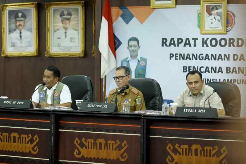Pemprov Lampung Gelar Rakor Penanganan Banjir yang Dihadiri Deputi Penanganan Darurat BNPB Pemprov Lampung Gelar Rakor Penanganan Banjir yang Dihadiri Deputi Penanganan Darurat BNPB