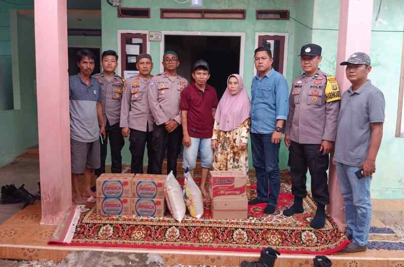 Keluarga Pengawas TPS Yang Meninggal Dunia Dapat Santunan dari Polres Keluarga Pengawas TPS Yang Meninggal Dunia Dapat Santunan dari Polres