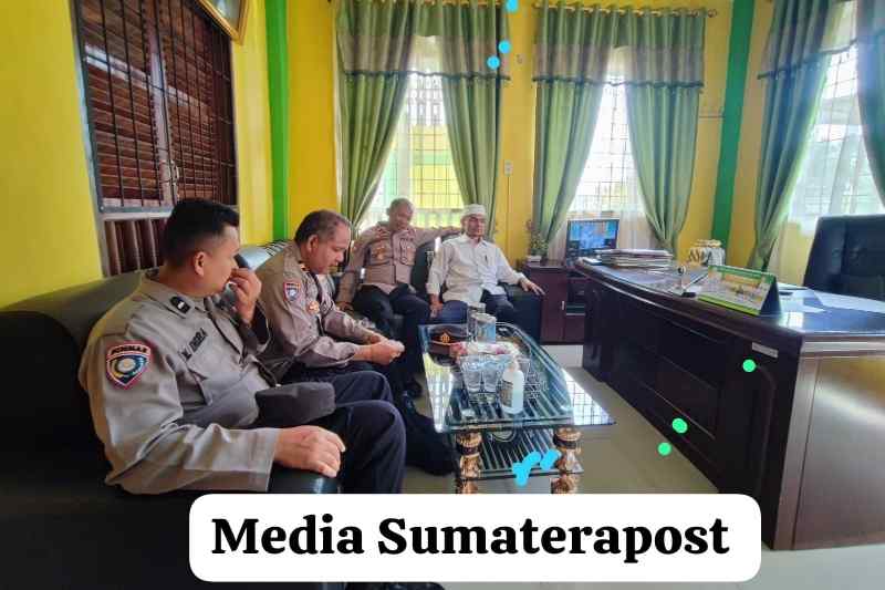 Kasat Binmas Polres Aceh Tamiang Iptu Suripto Sambang Tokoh Adat Pasca Pemilu Kasat Binmas Polres Aceh Tamiang Iptu Suripto Sambang Tokoh Adat Pasca Pemilu