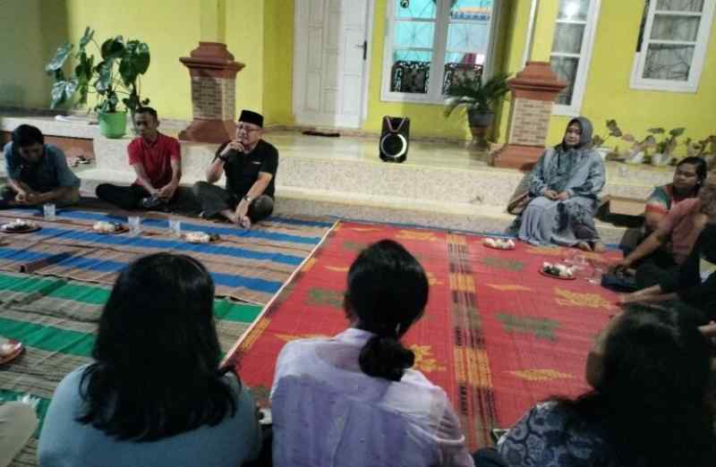 Dihadapan Watoni, Warga Lumbir Rejo Sampaikan Sejumlah Aspirasi Dihadapan Watoni, Warga Lumbir Rejo Sampaikan Sejumlah Aspirasi